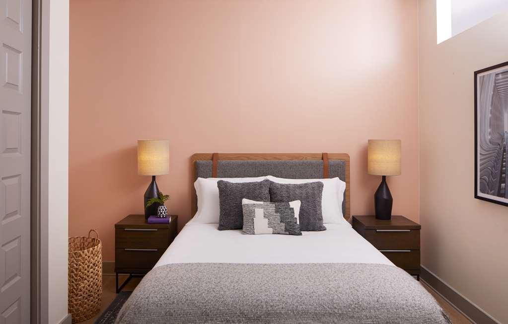 Sentral West Midtown At Star Metals Hotel Atlanta Room photo